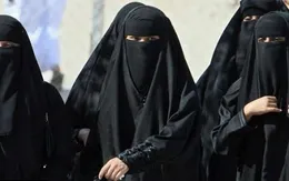 Na Uy cấm mặc đồ trùm kín đến trường