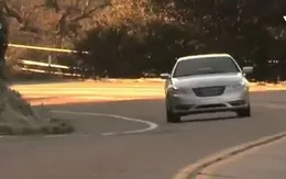 Fiat Chrysler thu hồi 1,9 triệu xe do lỗi dây an toàn và túi khí