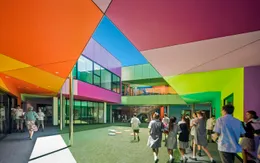 Ấn tượng ngôi trường với không gian ngập tràn sắc màu