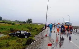 Thừa Thiên - Huế: Ô tô đâm xe máy, 2 người tử vong