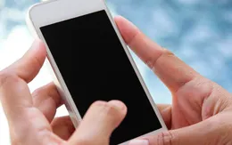 Có 5 triệu chứng này, bạn hãy buông ngay điện thoại ra