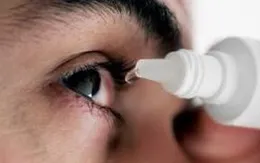 Đề phòng bệnh đau mắt đỏ lây lan mạnh trong mùa mưa bão