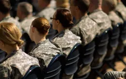 Bộ Quốc phòng Mỹ điều tra bê bối ảnh “nóng” của nữ quân nhân