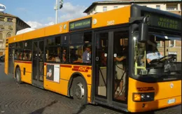 Đi xe bus giúp người già khỏe hơn