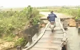 Bất an từ những cây cầu tạm sau lũ