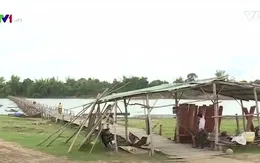 Gia Lai: Người dân “đánh cược” tính mạng trên những cây cầu tạm