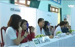 "Chăm sóc mắt học đường" khám cho gần 1.000 học sinh Đăk Lăk
