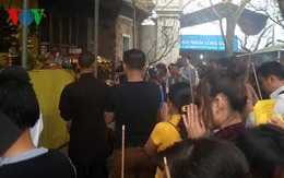 Chưa khai hội, chùa Hương Tích Hà Tĩnh đã tiếp đón hàng nghìn du khách