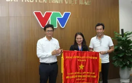 Trao tặng Cờ thi đua của Chính phủ cho Ban Thanh Thiếu niên