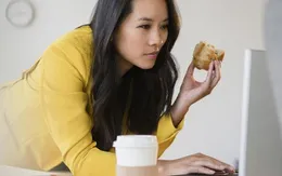 Những thói quen tại cơ quan ảnh hưởng đến sức khỏe