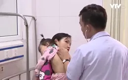 Nhiều trẻ mắc sởi do không được tiêm phòng đầy đủ