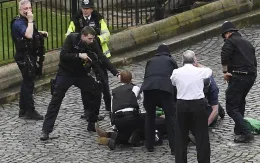 Anh bắt giữ thêm 3 đối tượng liên quan đến vụ khủng bố London