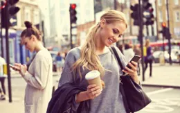 Cảnh báo: Cả một thế hệ sẽ bị đau cổ do điện thoại thông minh