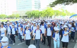 Hơn 5.000 người dân TP.HCM tham gia "đi bộ 10.000 bước chân"