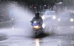 Mưa lớn bất thường tại thủ đô của Đức