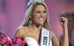 Cựu Hoa hậu Mỹ cảm ơn ông Trump vì đã “cứu vớt cuộc đời”