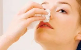 Chảy máu cam - Dấu hiệu của bệnh gì?