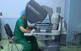Lần đầu tiên đưa robot phẫu thuật nang ống mật ở TP.HCM