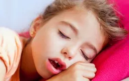 Những sai lầm nghiêm trọng khiến trẻ viêm mũi, viêm họng quanh năm