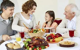 Mẹo ăn mà không lo tăng cân trong ngày nghỉ lễ Tết