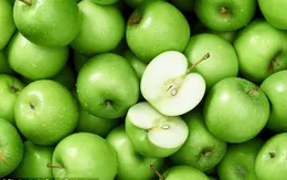 Người hút thuốc lá nên ăn táo, cà chua mỗi ngày