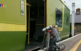 Robot hỗ trợ người cao tuổi và người khuyết tật