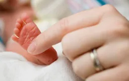 Cách giúp trẻ sinh non hồi phục tốt hơn
