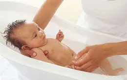 Chăm sóc và bảo vệ bộ phận sinh dục nam từ nhỏ cần đúng cách