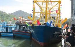 Ngư dân đóng tàu vỏ thép cần được hỗ trợ pháp lý