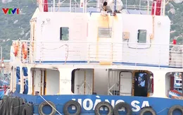 Ninh Thuận: Tàu vỏ thép 15 tỷ đồng nằm bờ