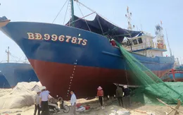 Kéo dài thời gian sửa chữa tàu vỏ thép