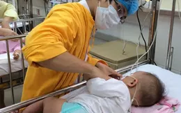 Nhiều ca bệnh tay chân miệng nặng tại Quảng Ngãi
