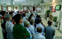 Các bệnh viện bố trí màn hình phục vụ người bệnh xem bóng đá