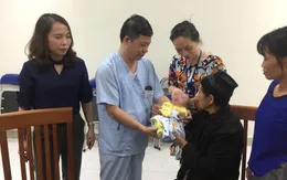 Vụ cháy trên phố Đê La Thành: Bé trai con nạn nhân chết cháy đã ra viện