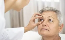 Nhiều bệnh về mắt mà người cao tuổi phải đối mặt