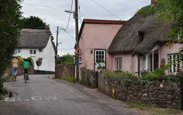 Kỳ lạ: Ngôi làng mỗi năm lại cao lên một ít