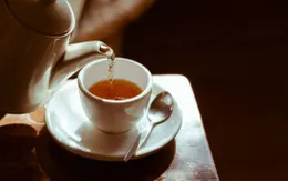 Uống trà thường xuyên giúp giảm nguy cơ gẫy xương