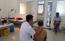 Điều trị đau vai gáy cấp bằng xoa bóp bấm huyệt