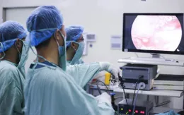 Trẻ đau bụng thoáng qua khi ăn uống, đi khám phát hiện nang ống mật