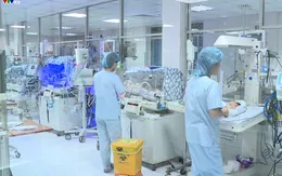 Đồng hành cùng các bệnh nhi trong đêm giao thừa