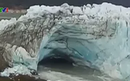 Cầu băng đổ sập trên sông Argentina