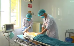 Cấp cứu và điều trị thành công trường hợp thủng tá tràng phức tạp