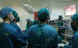 Cắt lách bằng phương pháp nội soi