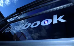 Facebook bị cáo buộc khuyến khích trẻ chơi game bằng tiền cha mẹ