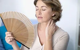 Cẩn trọng với 10 biểu hiện sớm của mãn kinh