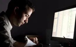 Người thức khuya có nguy cơ tử vong cao hơn 10%