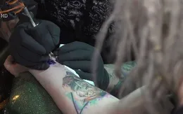 Hình xăm phát âm thanh