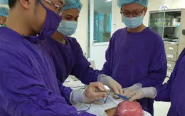 Khối u xơ tử cung nặng bằng em bé sơ sinh