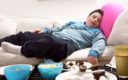 Trẻ béo phì có thể mắc bệnh ung thư thận và tuyến giáp