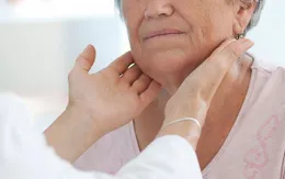 Triệu chứng cảnh báo ung thư đầu - mặt - cổ
